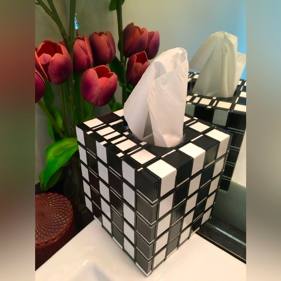 HANDMADE CHECKERBOARD THEMED TISSUE BOX - Picture 8 of 8